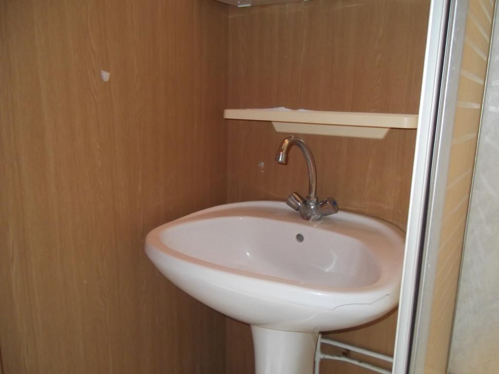 Dworek W Zieleni Varşovia Exterior foto